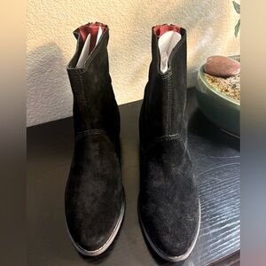 Dolce Vita Mod Slouchy black Suede Ankle Booties W/ Orange Flare Panel.